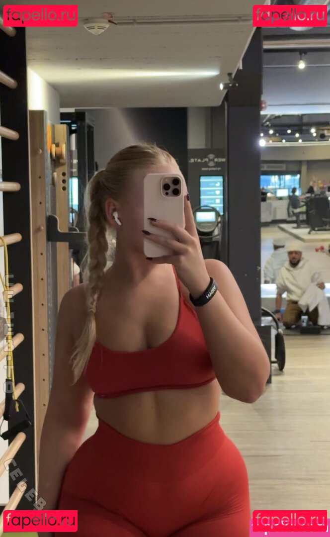 Lara-Charlottee Nude Onlyfans Photo 9