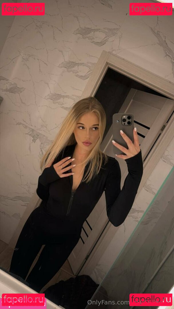 lisa_knows Nude Onlyfans Photo 24
