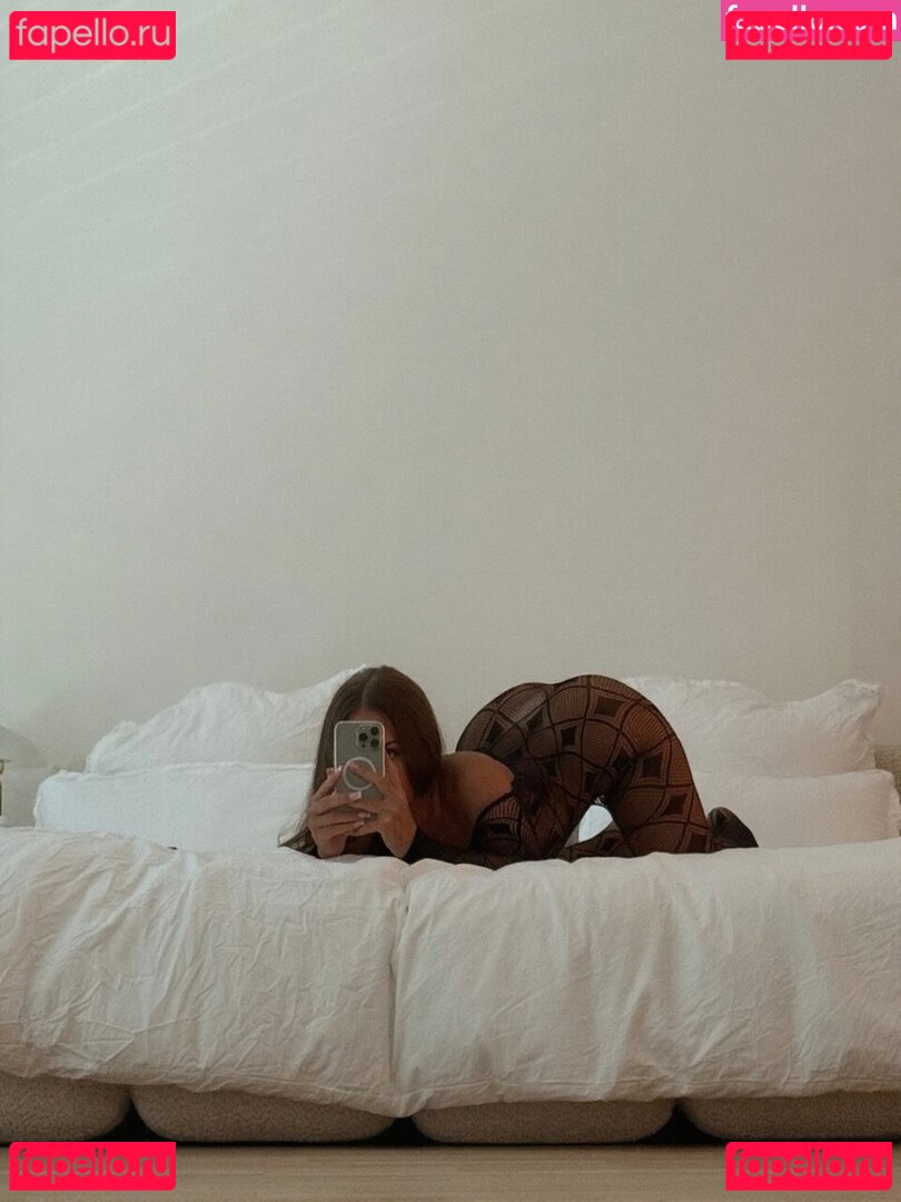 Helenaakln / HelenaklnStreamt / helenakln Onlyfans Photo Gallery 