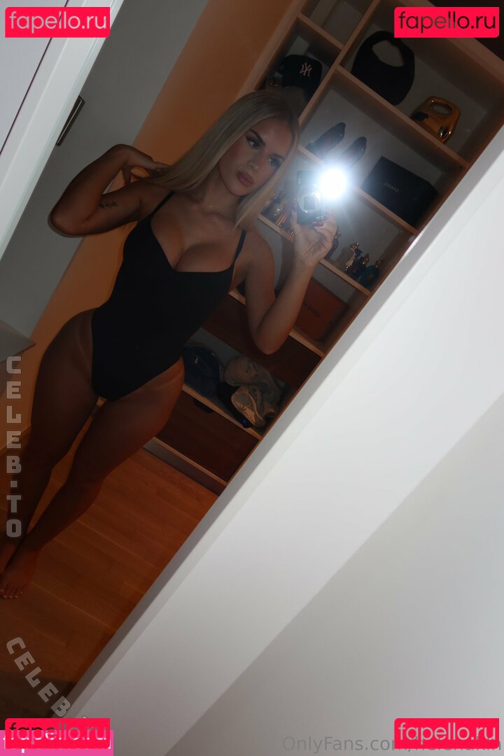 Helenaakln / HelenaklnStreamt / helenakln Onlyfans Photo Gallery 