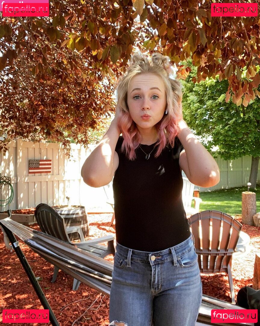 Kira_Graceeee Nude Onlyfans Photo 24