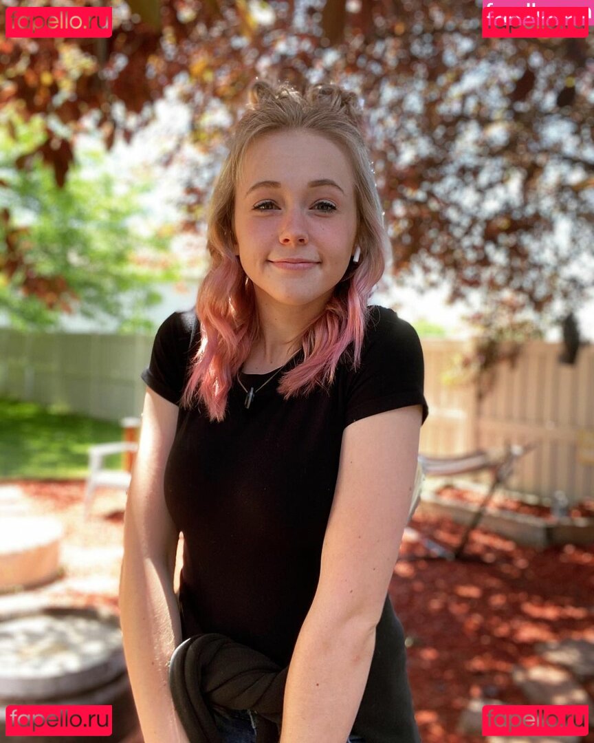 Kira_Graceeee Nude Onlyfans Photo 22