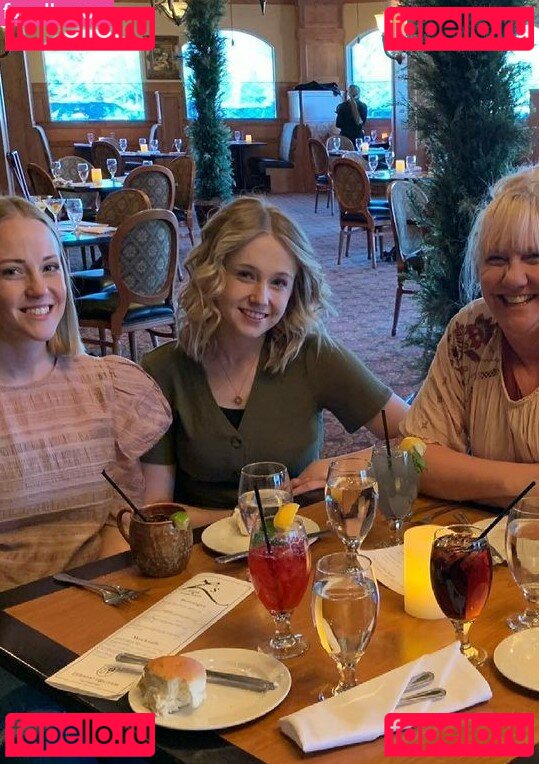 Kira_Graceeee Nude Onlyfans Photo 20