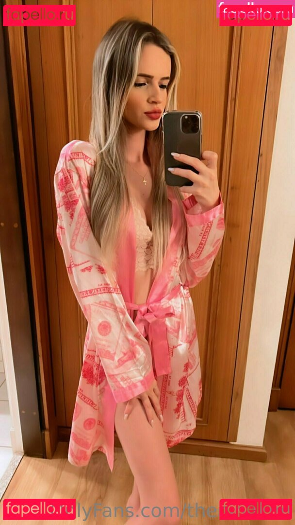theninakim Nude Onlyfans Photo 51