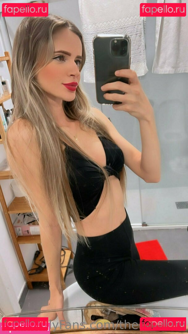 theninakim Nude Onlyfans Photo 31