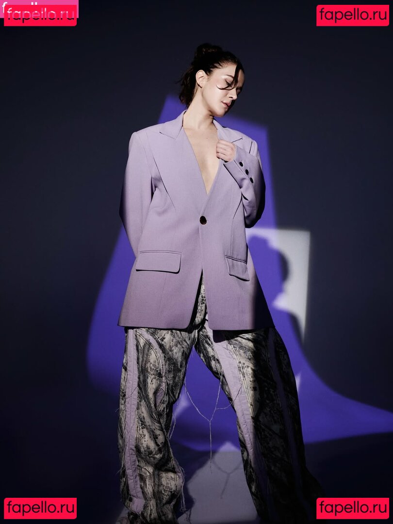 Elizabeth Dulau / elizabethdulau Onlyfans Photo Gallery 