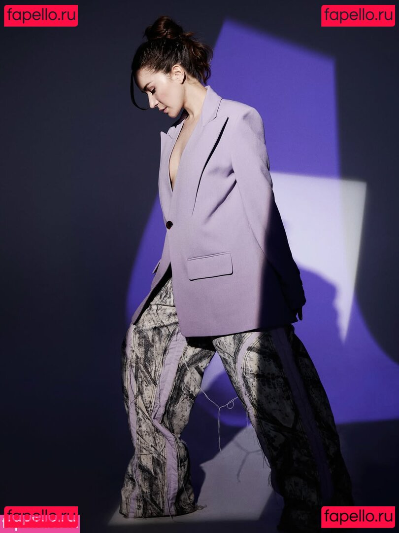 Elizabeth Dulau / elizabethdulau Onlyfans Photo Gallery 