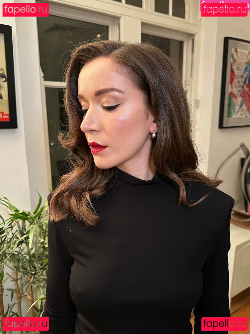 Elizabeth Dulau / elizabethdulau Onlyfans Photo Gallery 