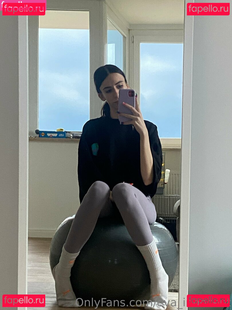eva_innocent Nude Onlyfans Photo 42