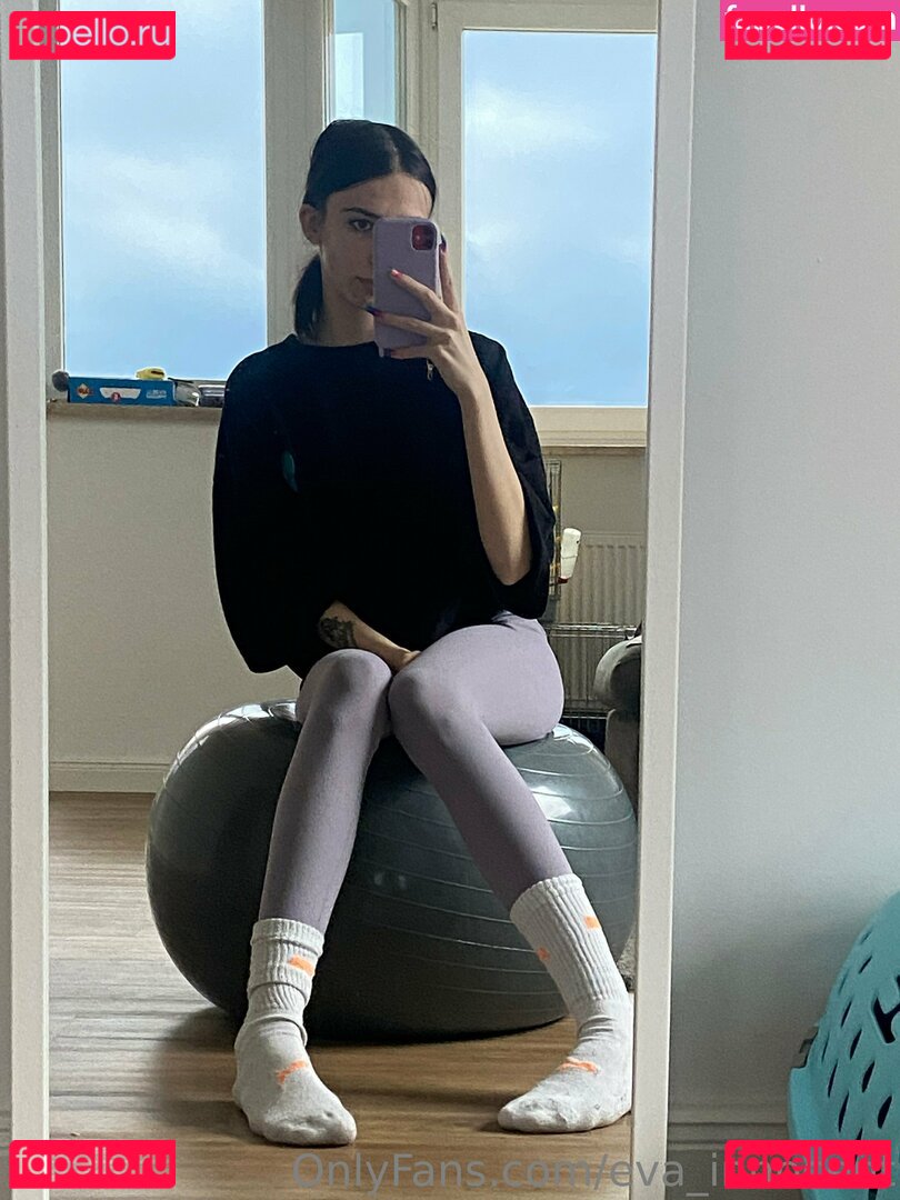 eva_innocent Nude Onlyfans Photo 22