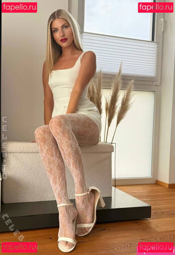 Ricarda Wolf / ricarda_girl / ricardaa.wlf Onlyfans Photo Gallery 