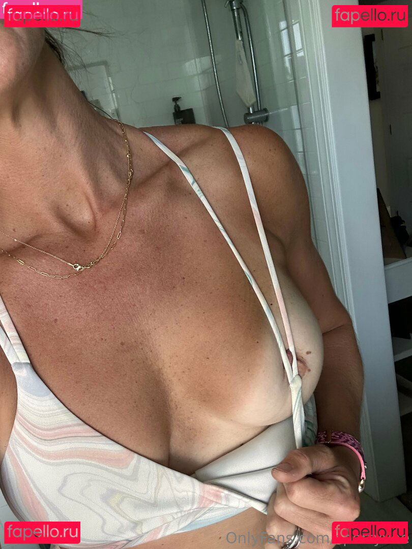 sportyvee Onlyfans Photo Gallery 