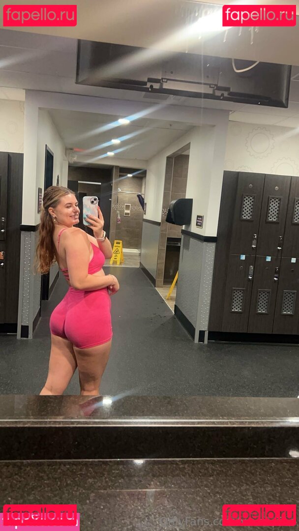 xo.ariiaaa / xoxoariiaa Onlyfans Photo Gallery 