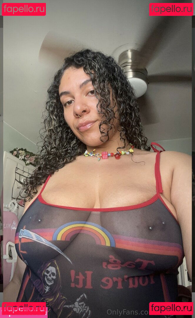 Valeriezun / subgirl77 Onlyfans Photo Gallery 