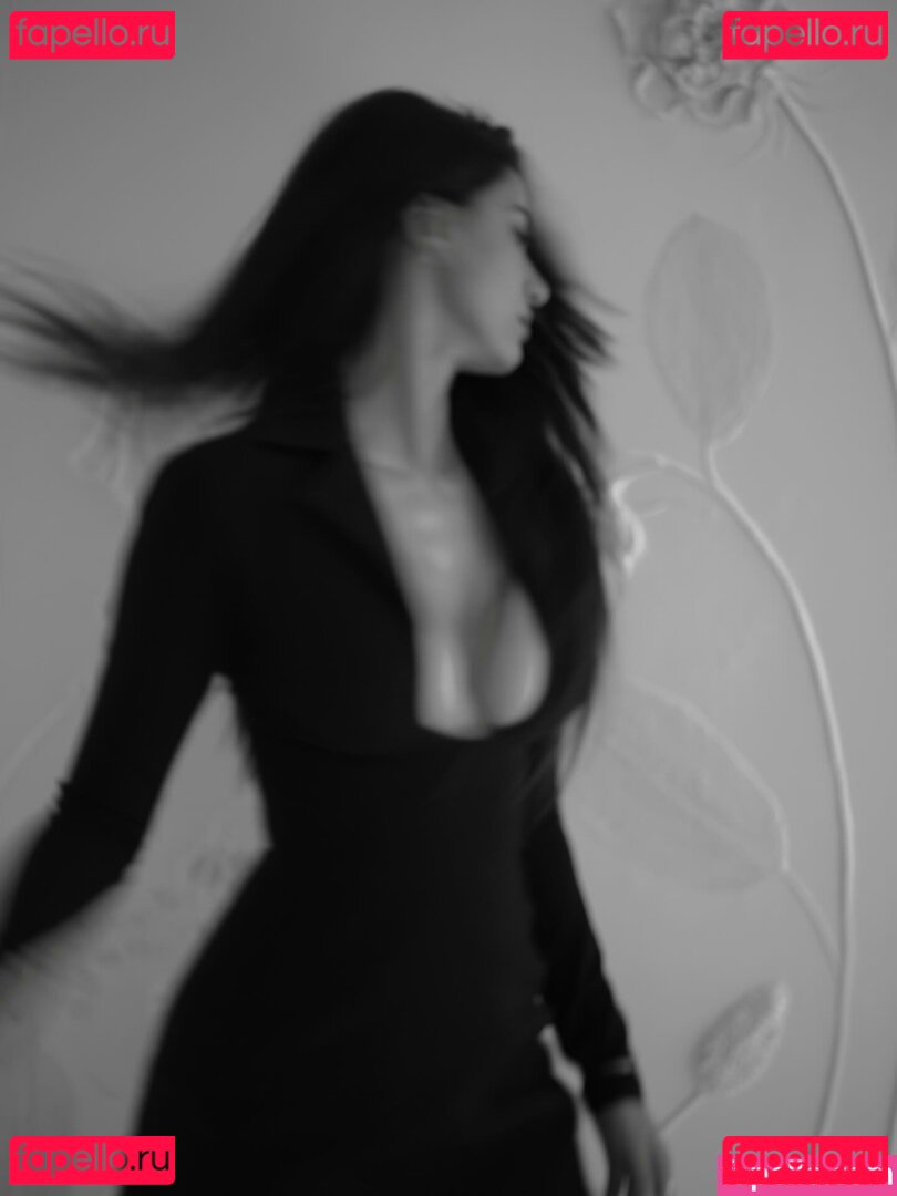 Disha Patani Nude Onlyfans Photo 45