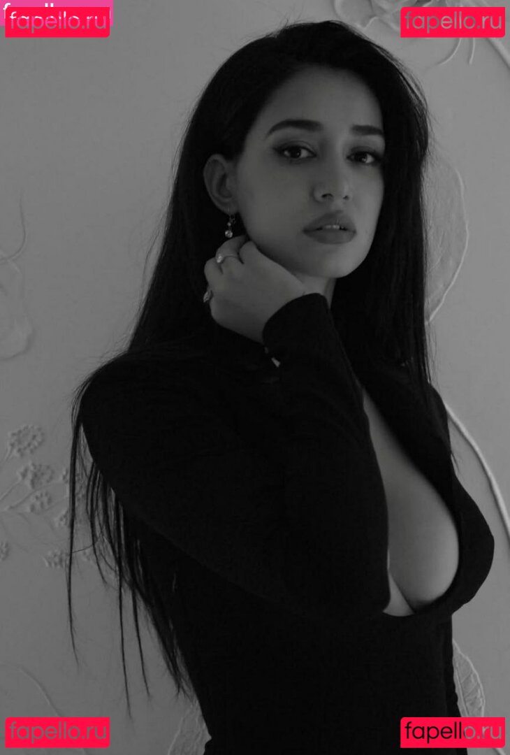 Disha Patani Nude Onlyfans Photo 29