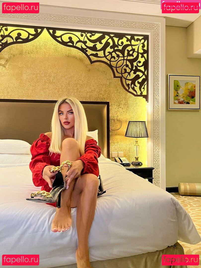 GreatCheshire / GreatCheshire... / Lady Emily / LadyEmilyPresents / LadyEmilyPresents... / embray_97 / lady.emily Onlyfans Photo Gallery 