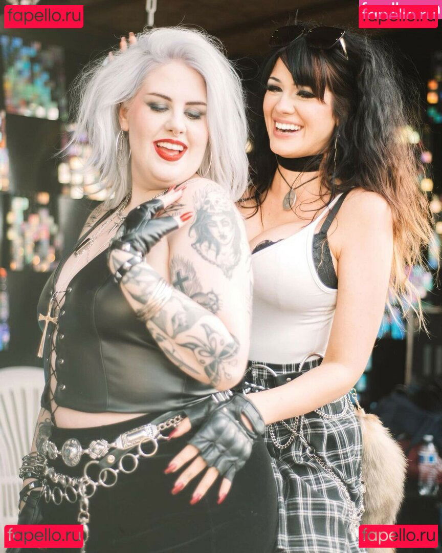 hexgrlfrnd Onlyfans Photo Gallery 