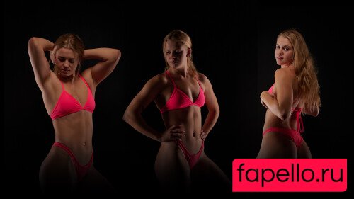 Phoebe / englishphoebex / phoebeisginger Onlyfans Photo Gallery 