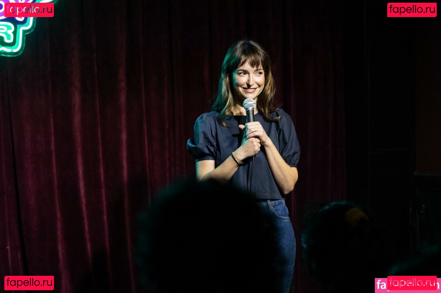 AT&T Girl / Milana Vayntrub / https: / milana_vayntrub / mintmilana Onlyfans Photo Gallery 