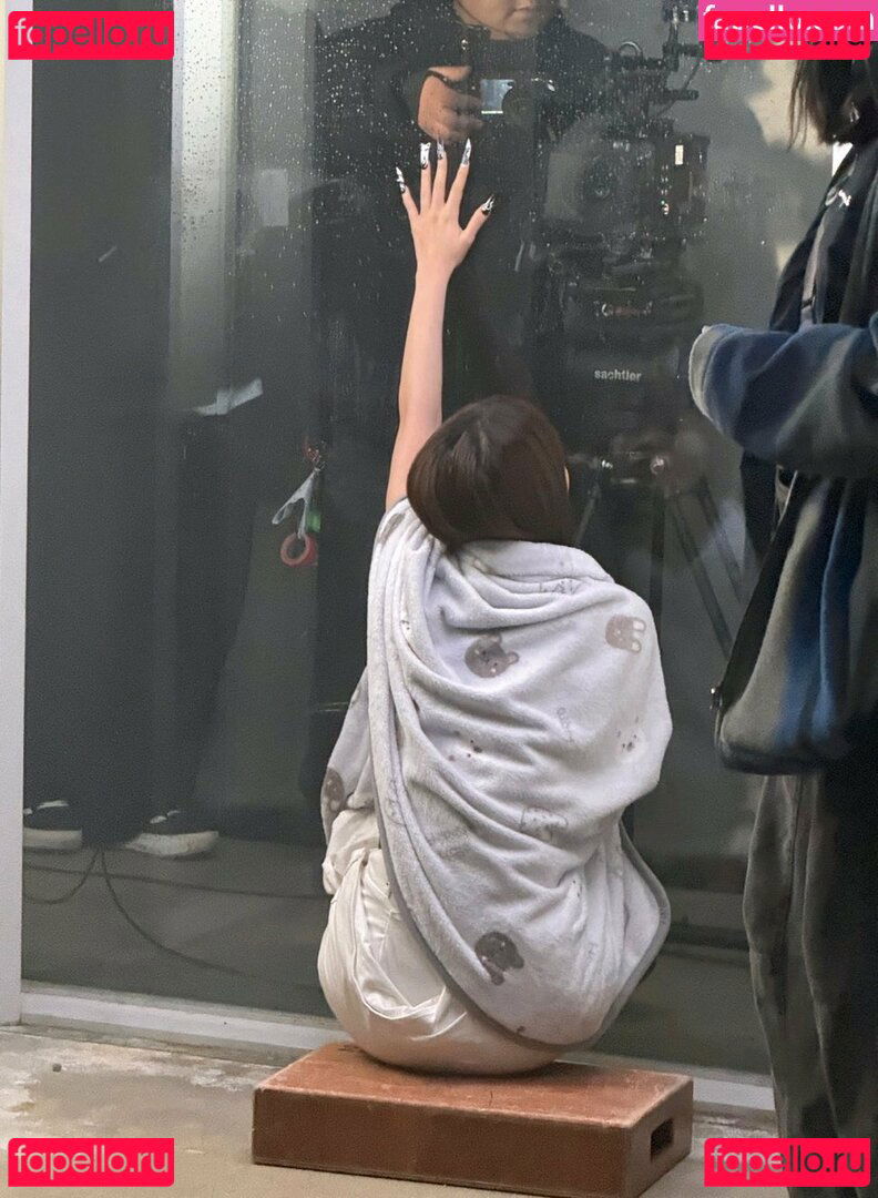 Kim Chaewon / _chaechae_1 / 김채원 Le Sserafim Onlyfans Photo Gallery 