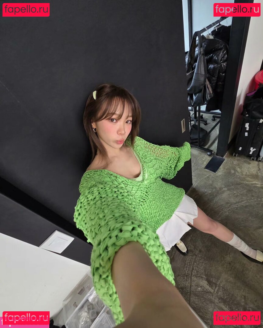 Kim Chaewon Nude Onlyfans Photo 32