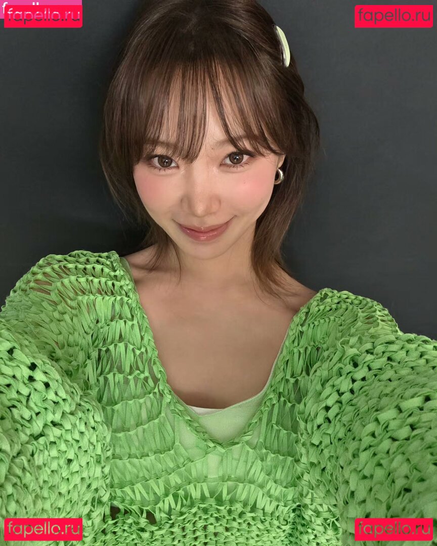 Kim Chaewon Nude Onlyfans Photo 27