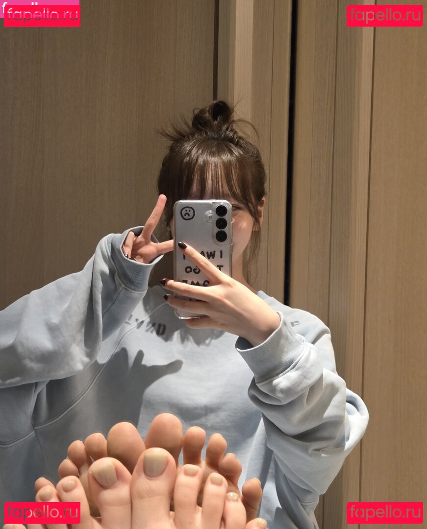 Kim Chaewon Nude Onlyfans Photo 21