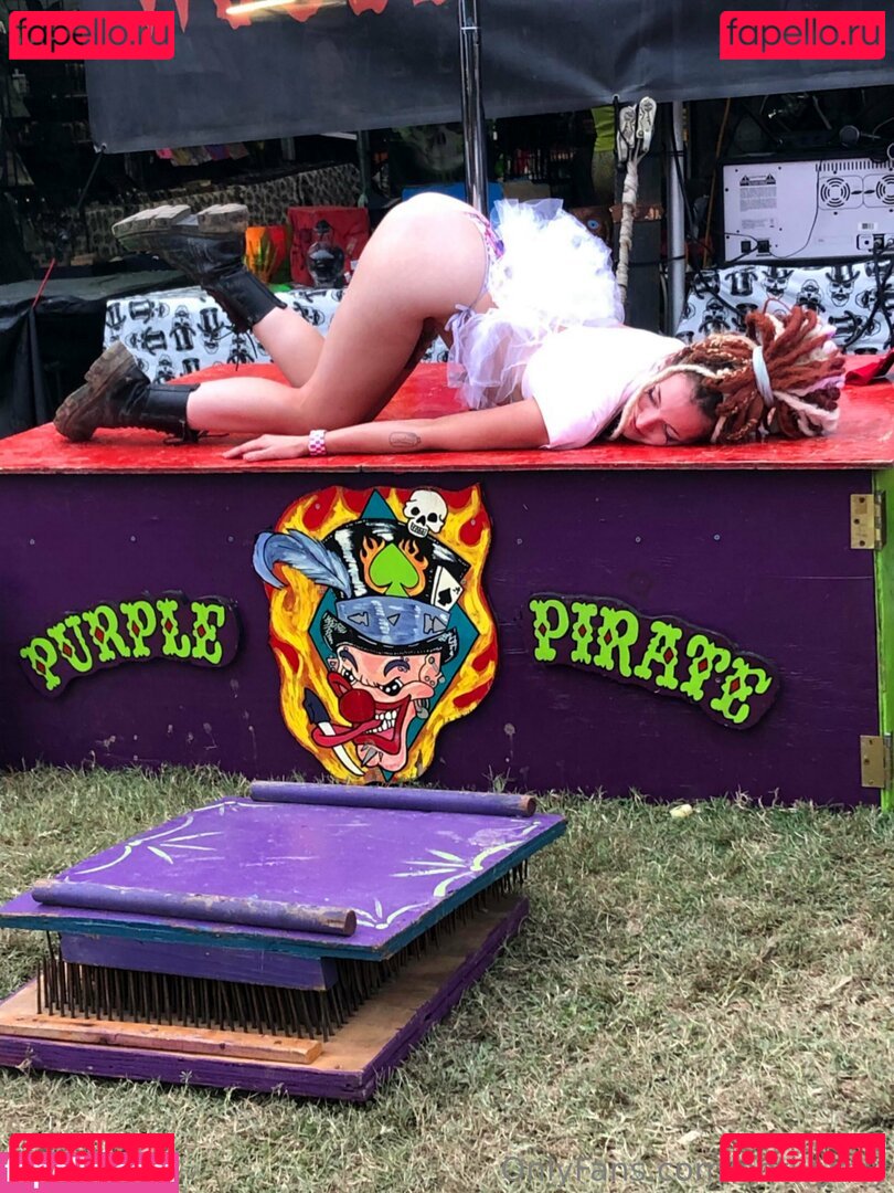 ivyskysunspot / notivysky Onlyfans Photo Gallery 