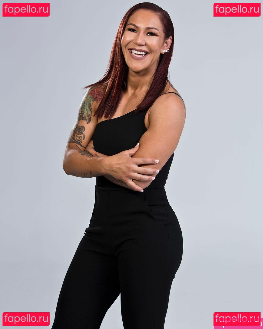 Cris Cyborg / MMA Fighter / criscyborg Onlyfans Photo Gallery 