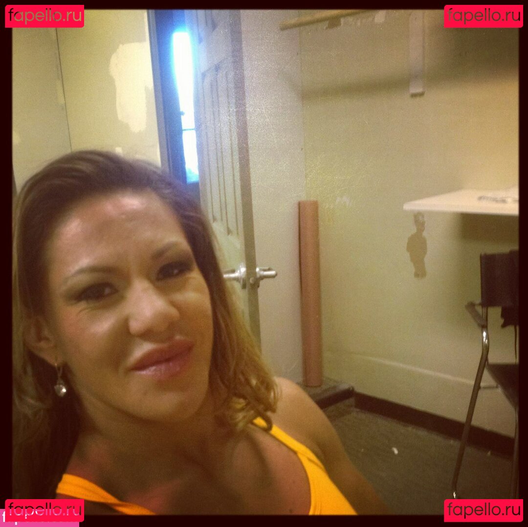 Cris Cyborg / MMA Fighter / criscyborg Onlyfans Photo Gallery 