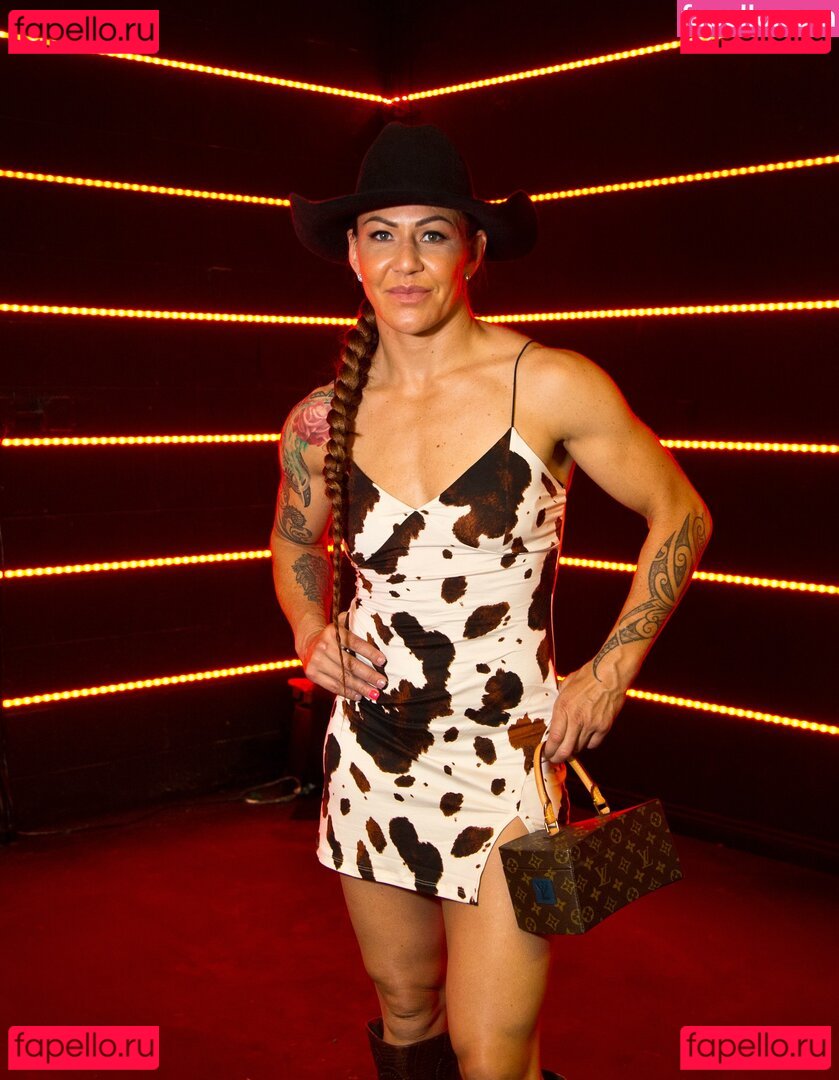 Cris Cyborg / MMA Fighter / criscyborg Onlyfans Photo Gallery 