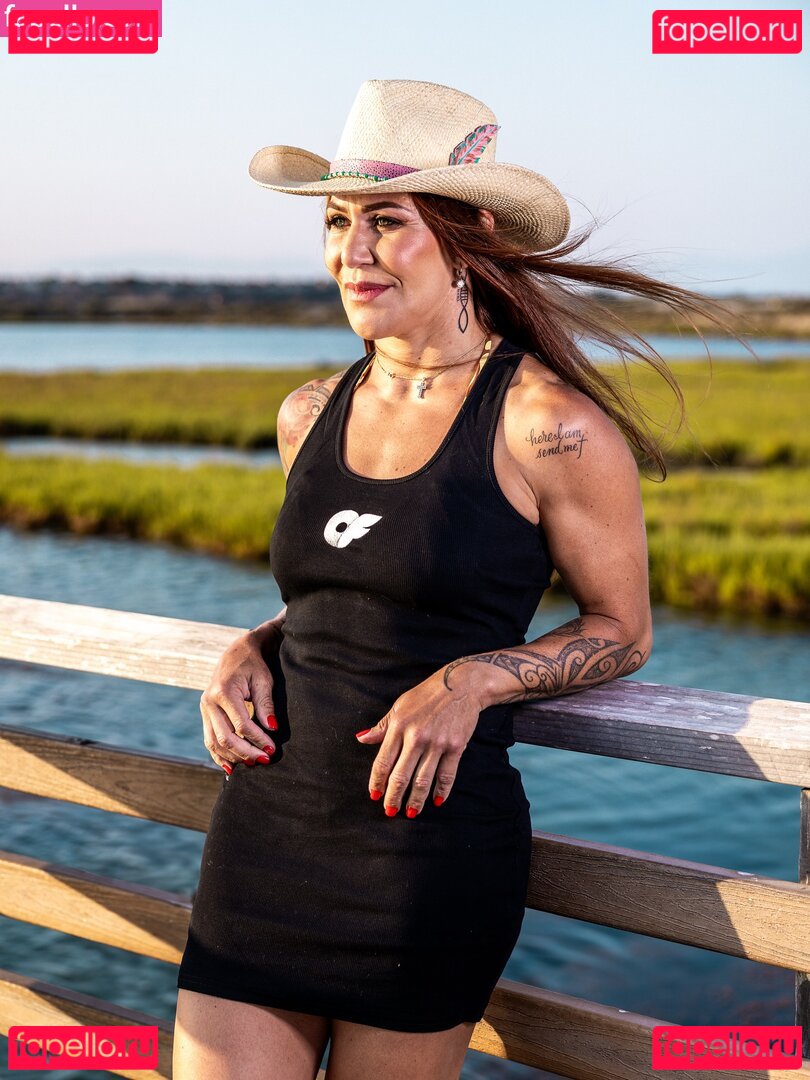 Cris Cyborg / MMA Fighter / criscyborg Onlyfans Photo Gallery 