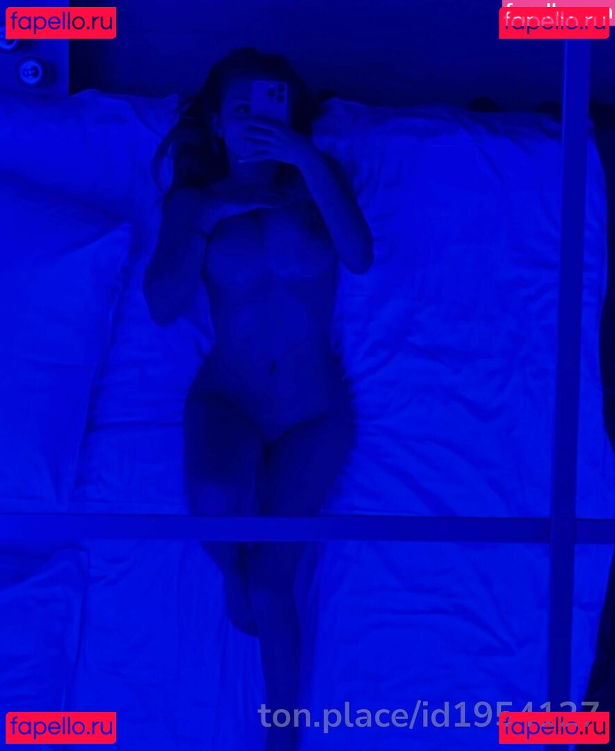 kkriskissd / kriss_kiss / kristina Onlyfans Photo Gallery 