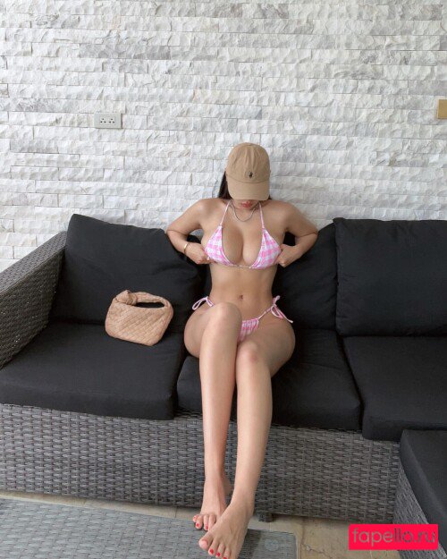 Flora Nude Onlyfans Photo 12