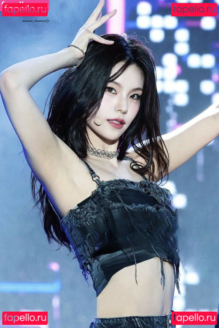 YEJI - ITZY (황예지) / yezyizhere Onlyfans Photo Gallery 