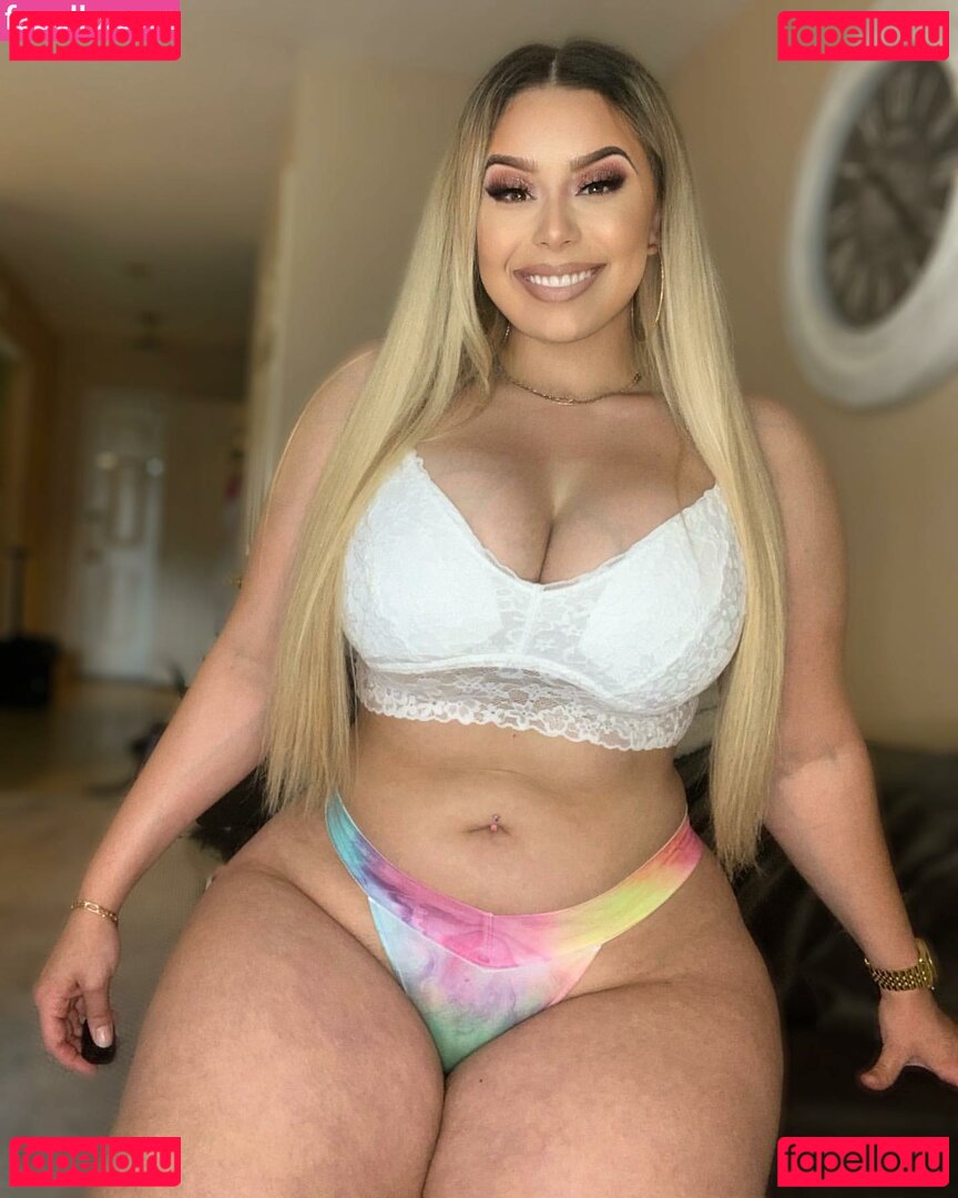 Blondiemami / https: / strong_n_curvy Onlyfans Photo Gallery 