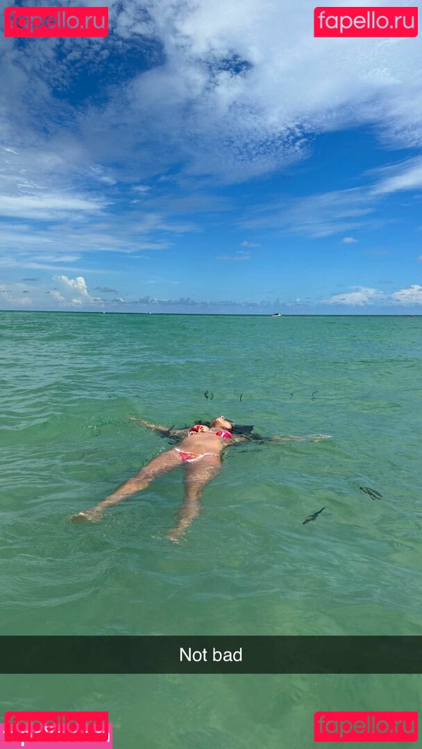 Chantel Jeffries / ChantelJeffries / ComeBacktoMe Onlyfans Photo Gallery 