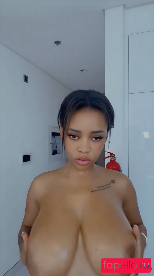 Ontlametseofficial Nude Onlyfans Photo 32