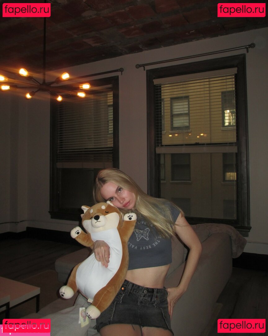 Colette Cherry / ColetteCherry_ / coletteleclar Onlyfans Photo Gallery 