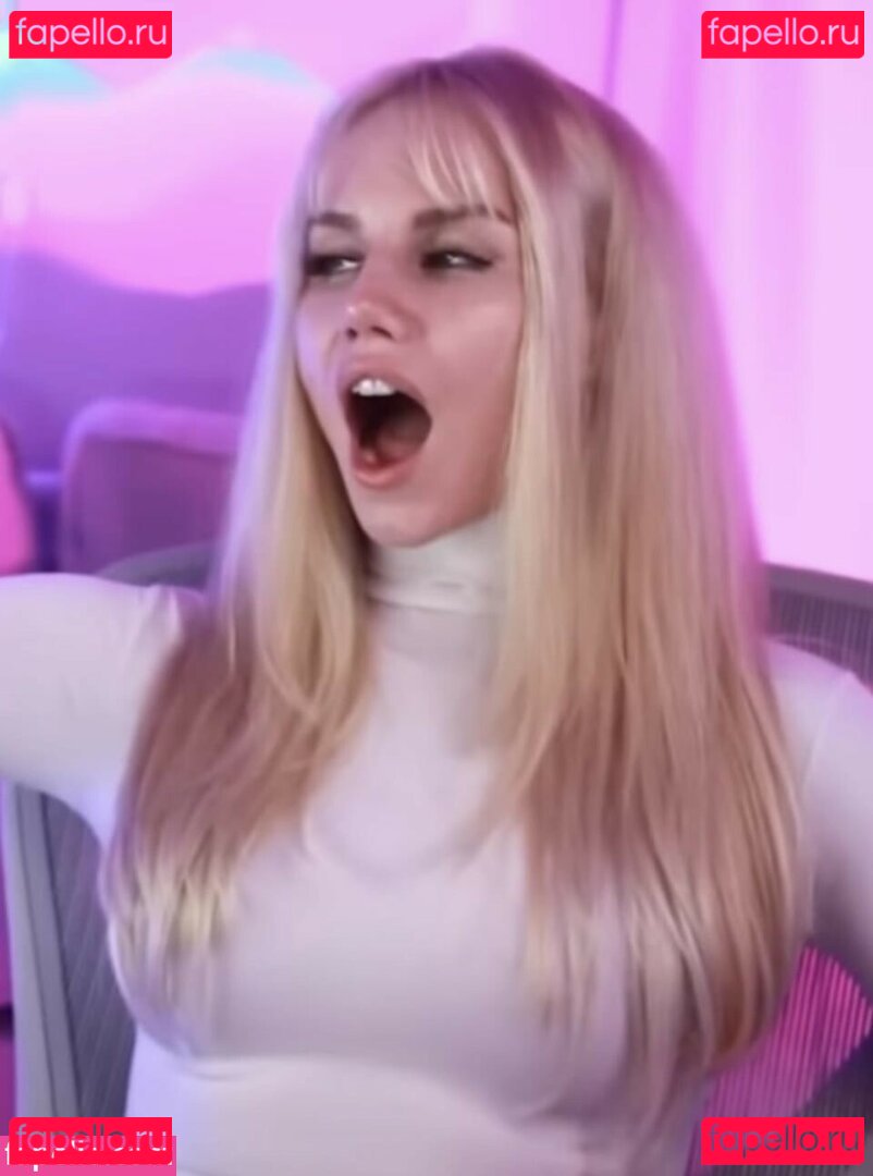 Colette Cherry / ColetteCherry_ / coletteleclar Onlyfans Photo Gallery 