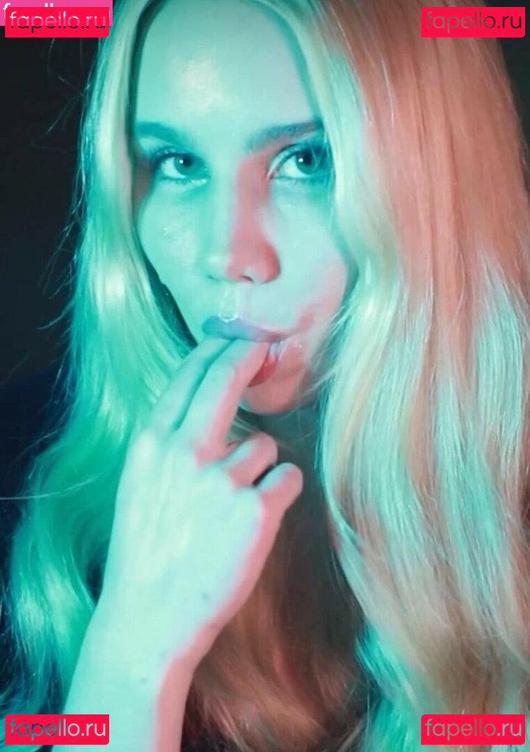 Colette Cherry / ColetteCherry_ / coletteleclar Onlyfans Photo Gallery 