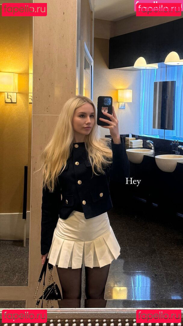 Colette Cherry / ColetteCherry_ / coletteleclar Onlyfans Photo Gallery 