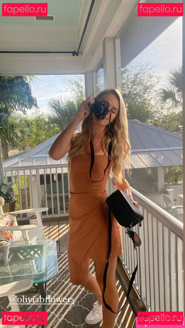 Colette Cherry / ColetteCherry_ / coletteleclar Onlyfans Photo Gallery 