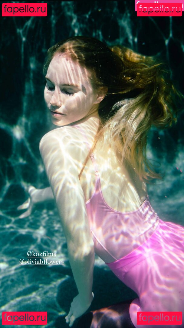 Colette Cherry / ColetteCherry_ / coletteleclar Onlyfans Photo Gallery 