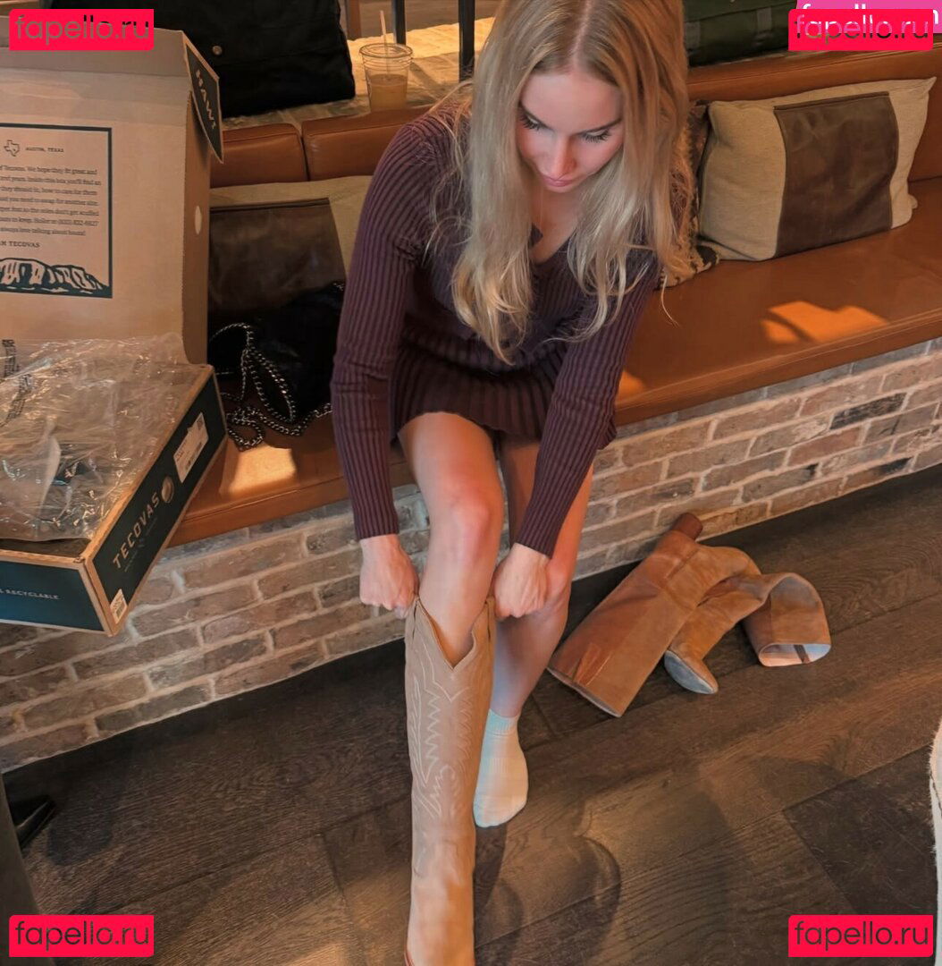 Colette Cherry / ColetteCherry_ / coletteleclar Onlyfans Photo Gallery 