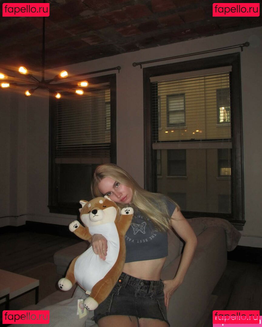 Colette Cherry / ColetteCherry_ / coletteleclar Onlyfans Photo Gallery 