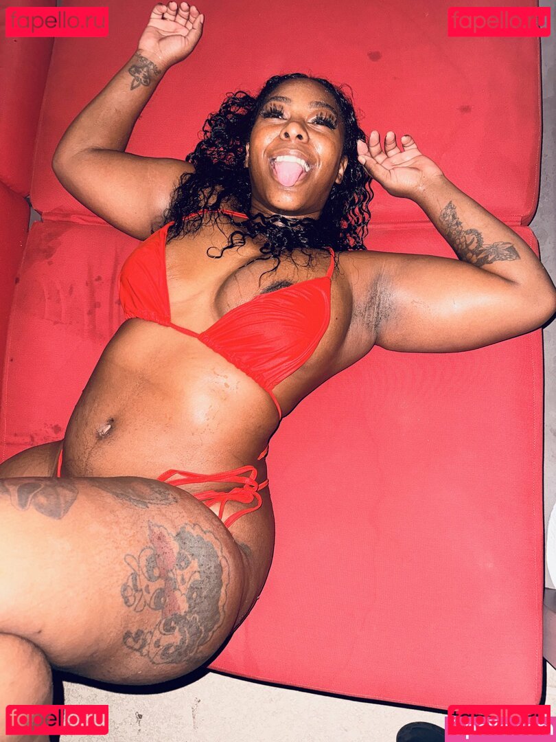 Ambitious Booty Nude Onlyfans Photo 7