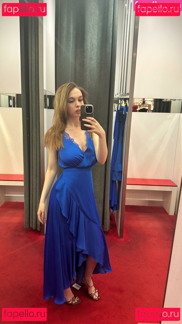 Serena Skybourne / SerenaSkybourne / https: / serena.00 Onlyfans Photo Gallery 