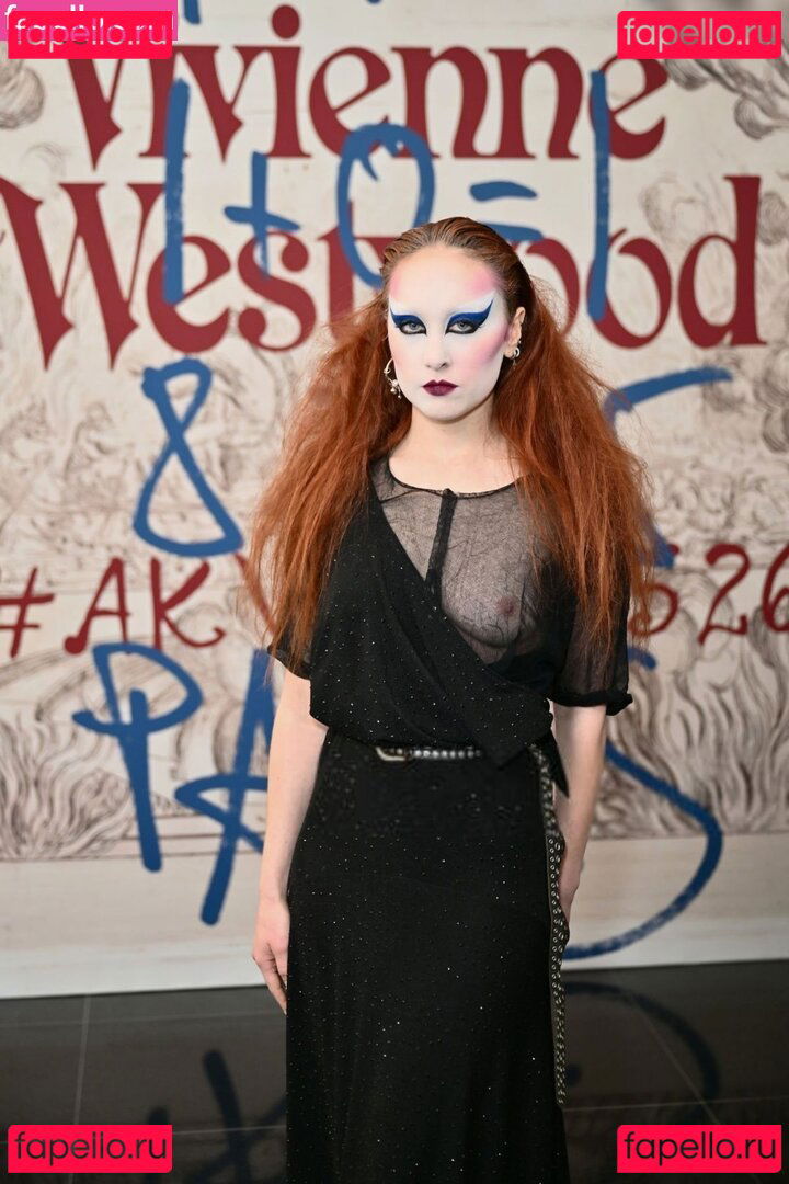 Chappell Roan / ChappellRoan Onlyfans Photo Gallery 